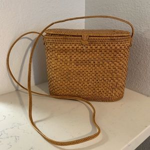 Vintage woven basket purse